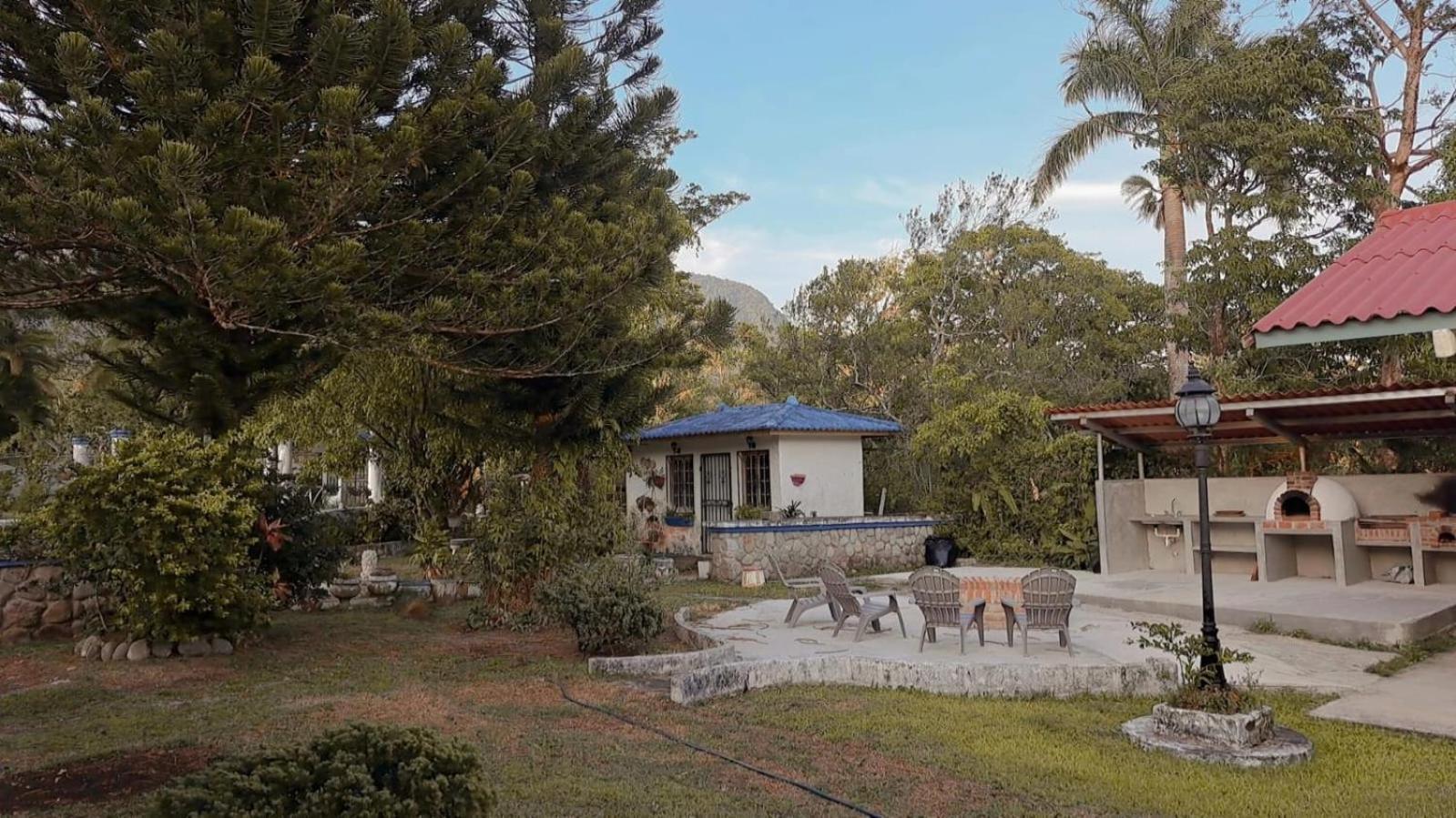 La Maison D' Ivonne Antón Esterno foto