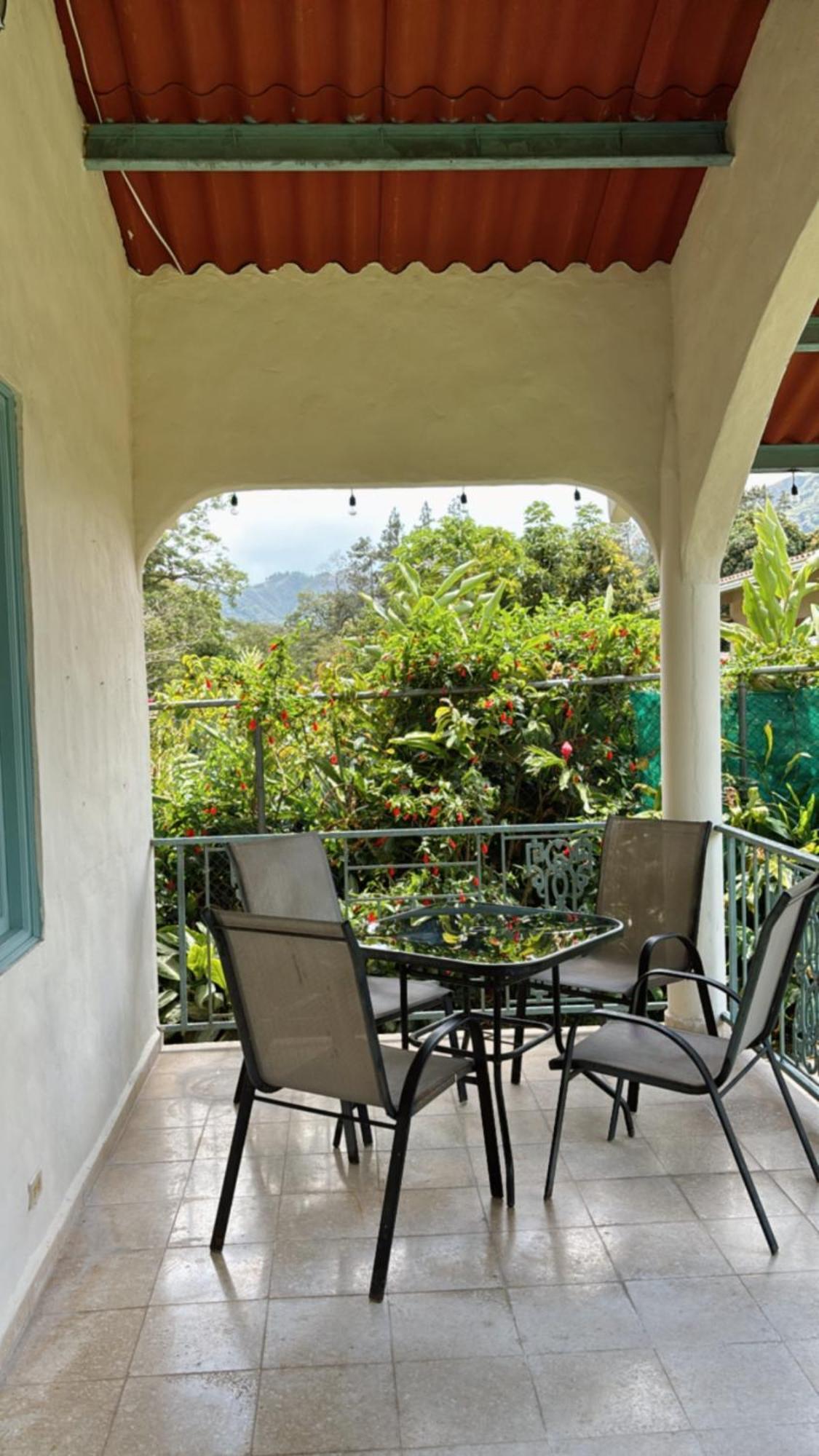 La Maison D' Ivonne Antón Esterno foto