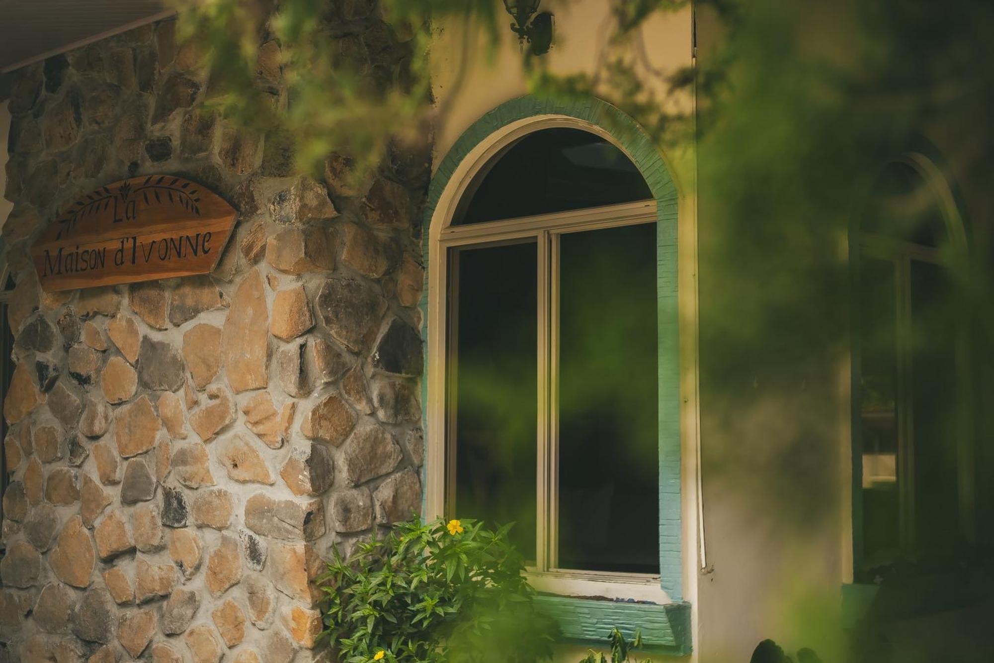 La Maison D' Ivonne Antón Esterno foto