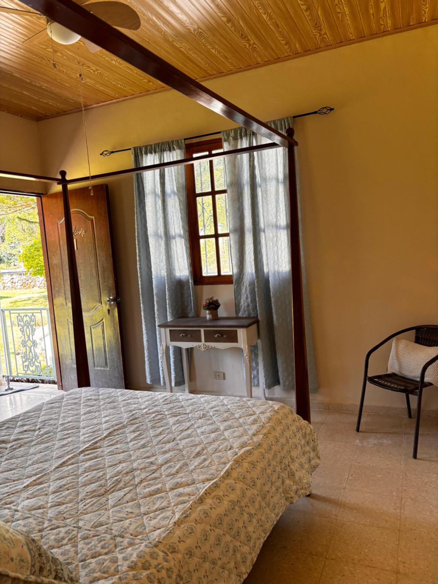 La Maison D' Ivonne Antón Esterno foto