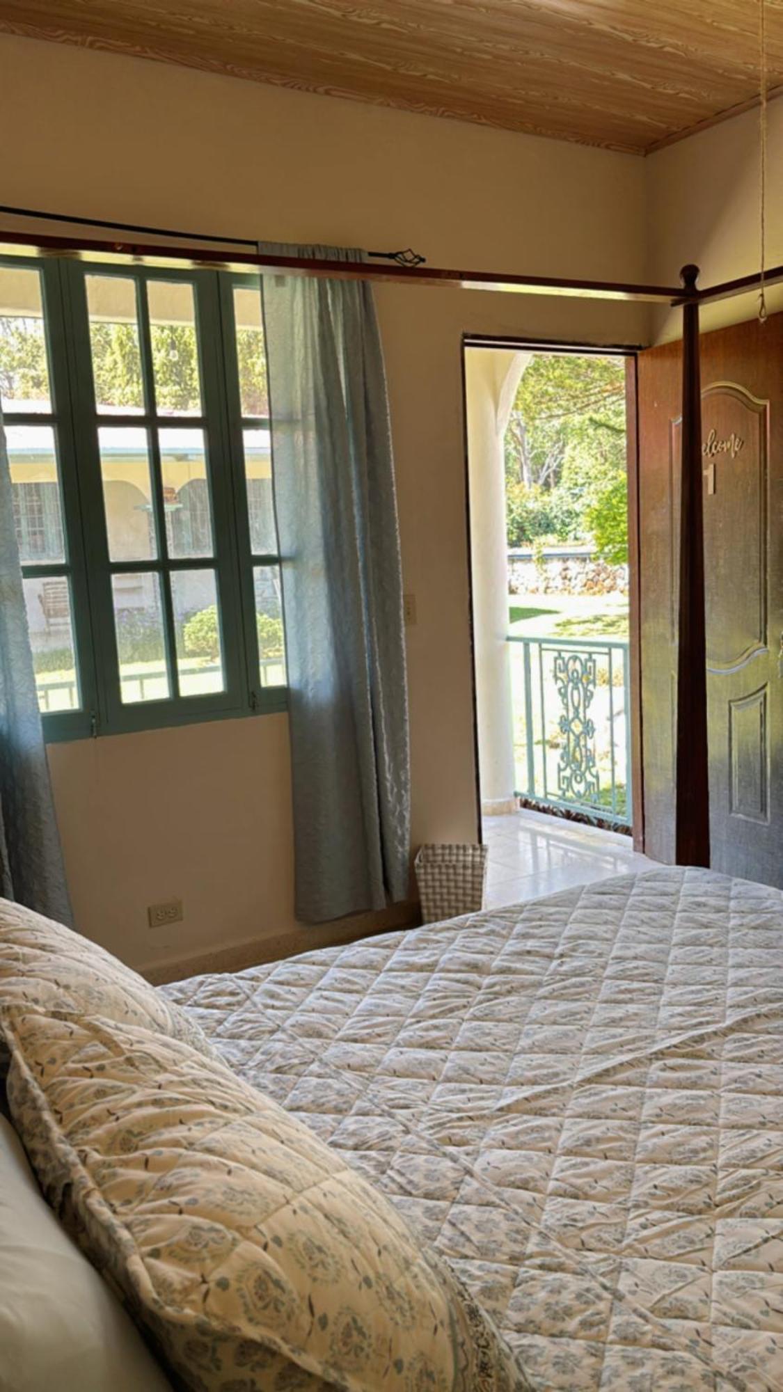 La Maison D' Ivonne Antón Esterno foto